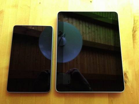 Größenvergleich Nexus 7 und iPad 1